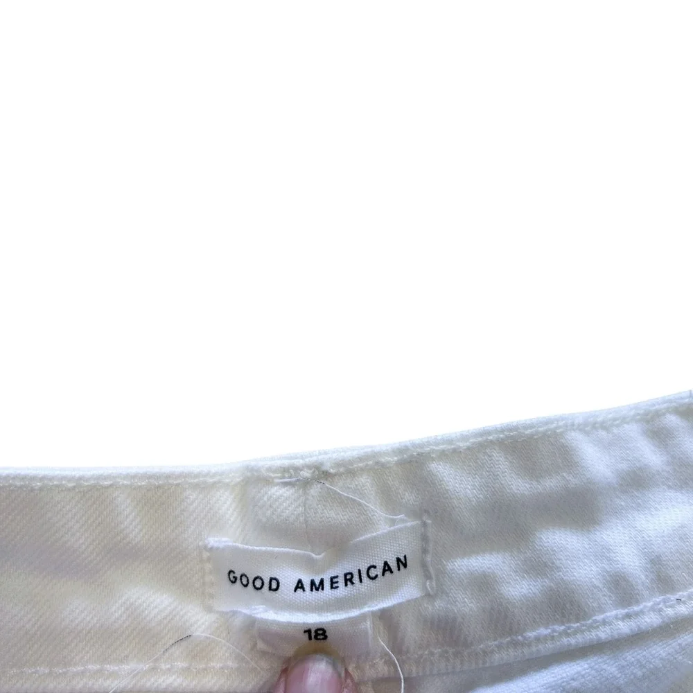 Good American Shorts Size 18 White‎ Cut Off Denim 